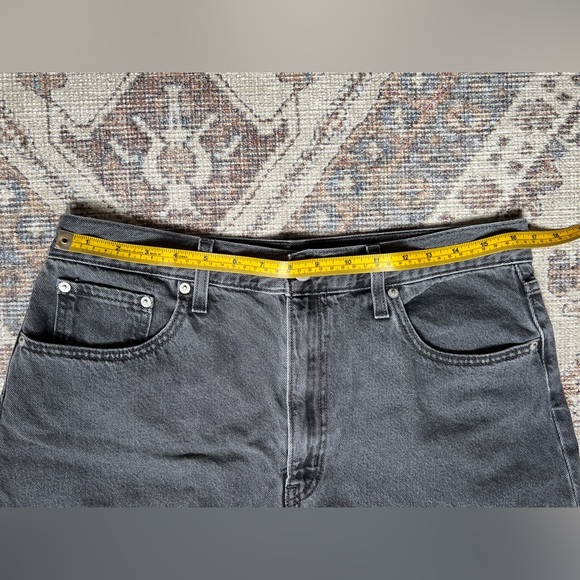 Levi’s Premium High Loose Shorts - Size 31 - Picture 8 of 10